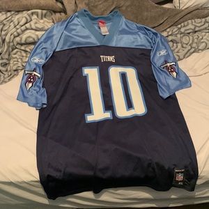 XL Nfl Quarter back Vince Young throwback jersey/shirt